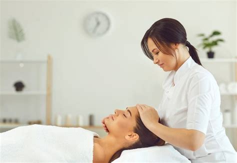 Choosing the Right Massage Therapist