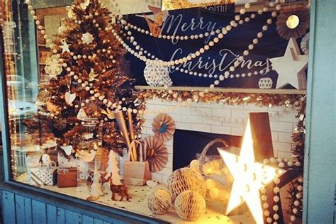 Creating Holiday Display