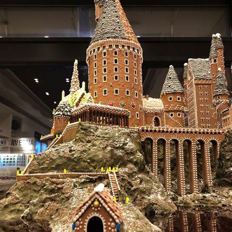 Hogwarts Gingerbread House Design