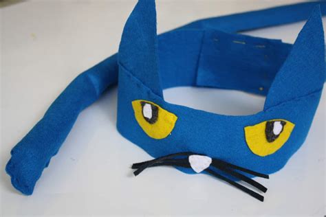 How to Create a Pete the Cat Headband