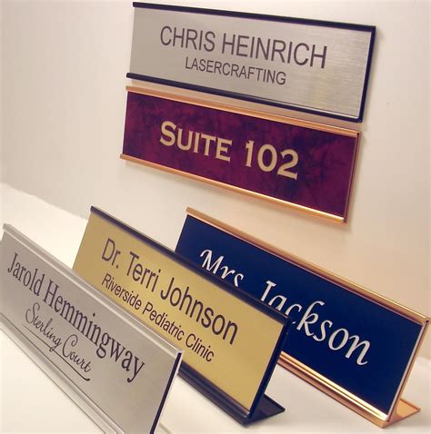 How to Choose the Right Desk Name Plate