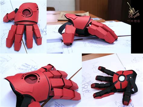 Iron Man Papercraft Glove Image 3