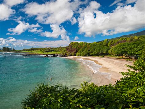 Description of Maui Beaches