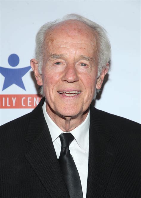 Mike Farrell at a fan convention