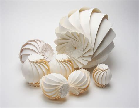 Description of Modern Origami Art