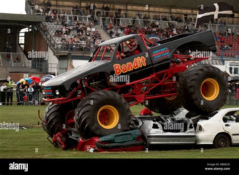 Monster Truck Crushing Cars