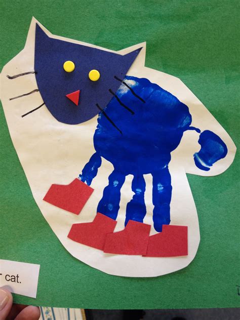 Pete the Cat Craft Ideas