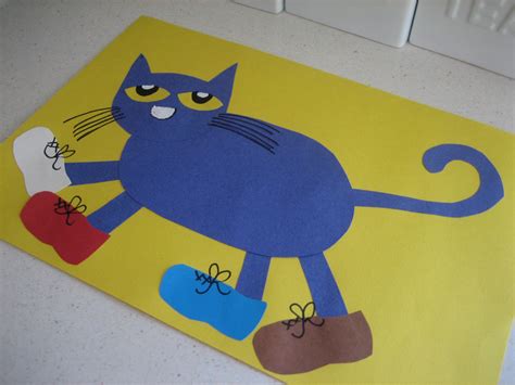 Pete the Cat Craft Kit