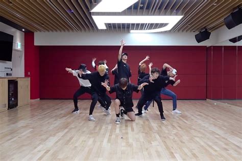 Stray Kids Choreography