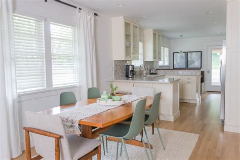 Clean Airbnb Dining Room