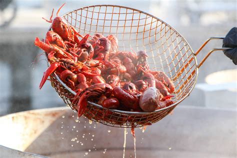 Tips and Tricks for Hosting a Crawfish Boil