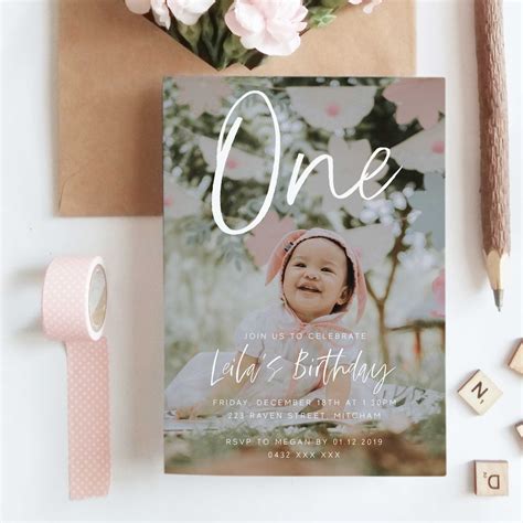 Creating a memorable first birthday invitation