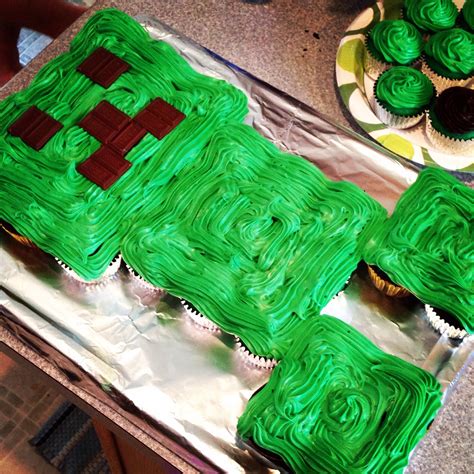 Creeper cupcakes