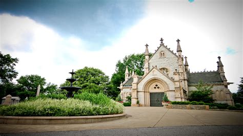 Crown Hill Cemetery Obituaries