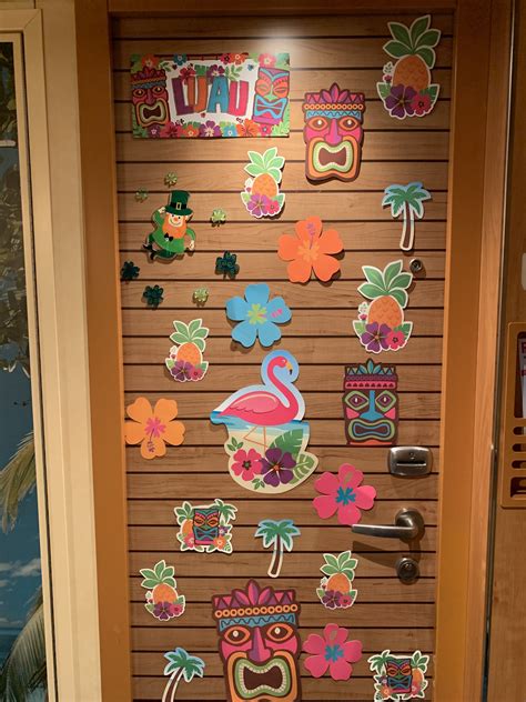 Cruise door decorations