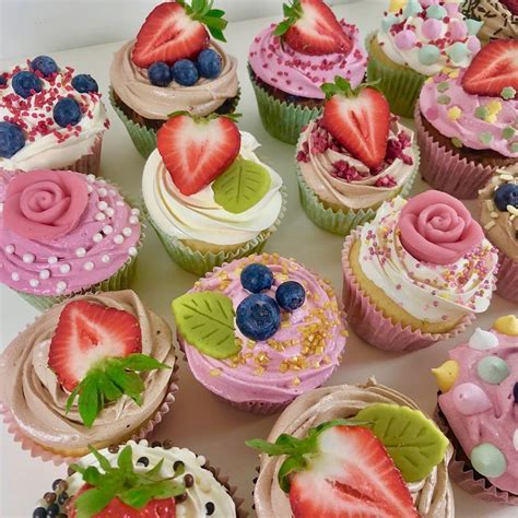 Cupcake decorating inspiration