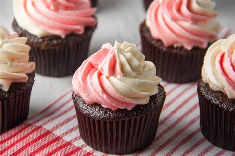 Cupcake decorating tips