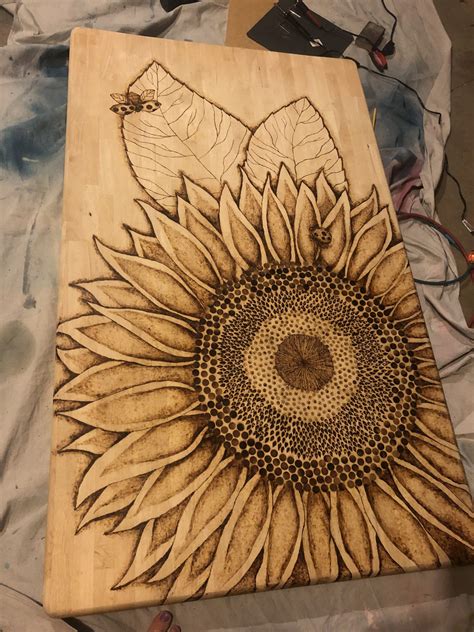 Designing sunflower wood burning templates