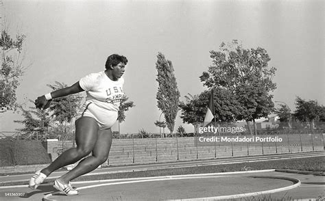 Earlene Brown Discus Throw