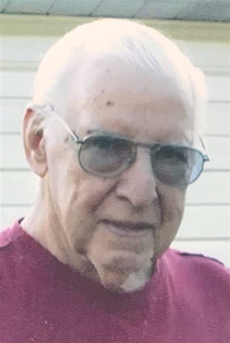 Ellwood City, PA Obituary Example