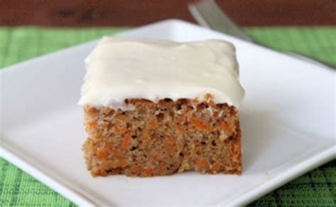 Golden carrot cake