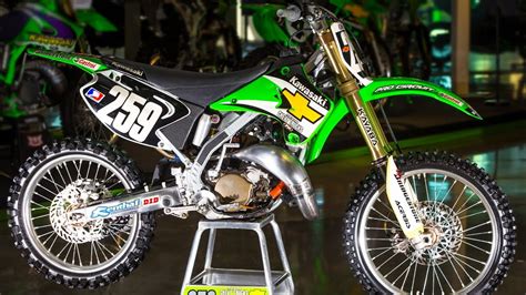 Kawasaki KX125 rider in action