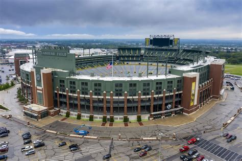 Description of Lambeau Field