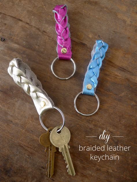 Leather keychain DIY