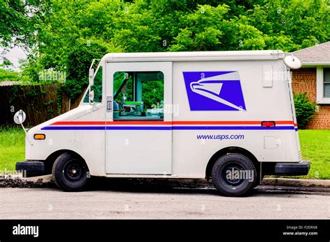 Mail delivery truck