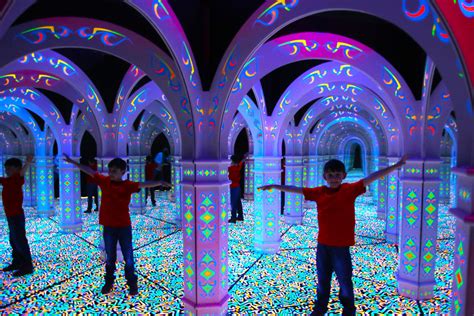 image of mirror maze