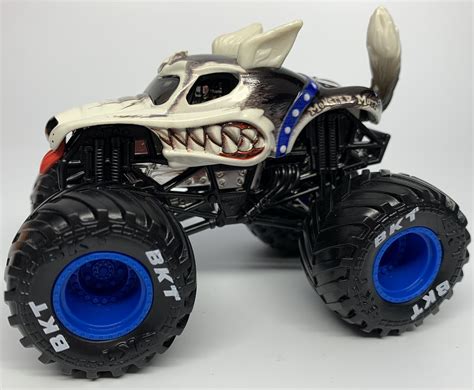 Monster Mutt monster truck