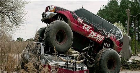 Monster truck image 10