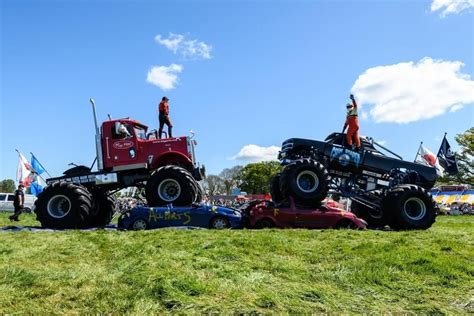 Free monster truck pictures