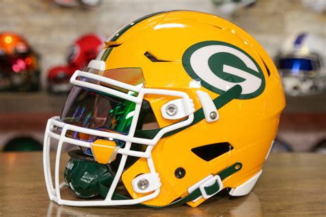 Description of Packers Helmet