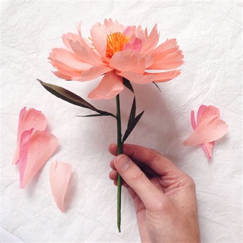 Tips and tricks for creating large paper flowers