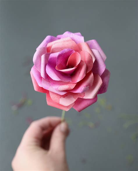 Description of Paper Roses