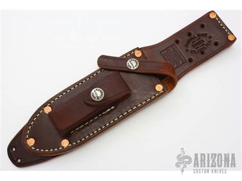 Pocket knife sheath with rivets