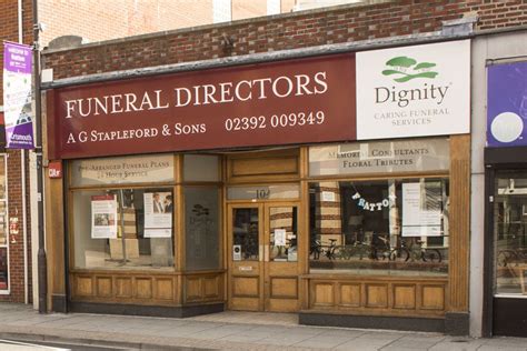 Portsmouth funeral directors