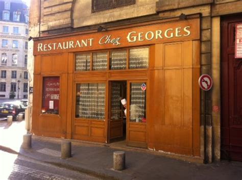 Restaurants and cafes on Rue Mail