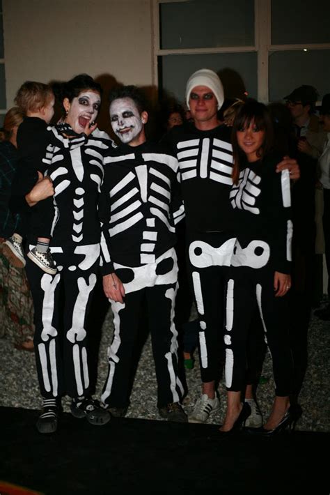 skeleton costume ideas for groups