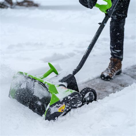 Snow removal equipment