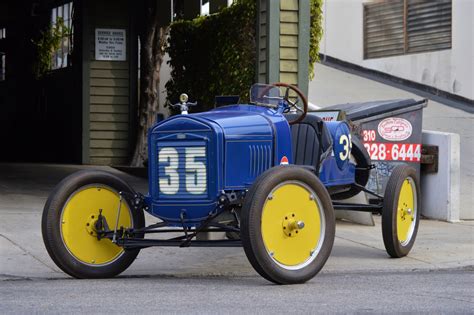 Speedster Pinewood Derby car design