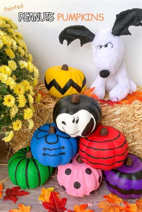 Steps involved in creating a Snoopy pumpkin