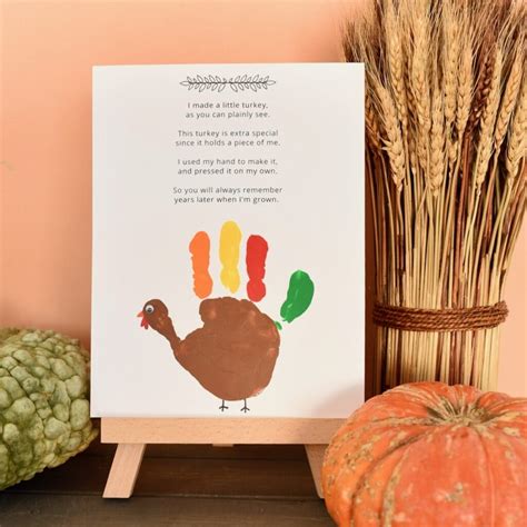 Description of Turkey Handprint Art