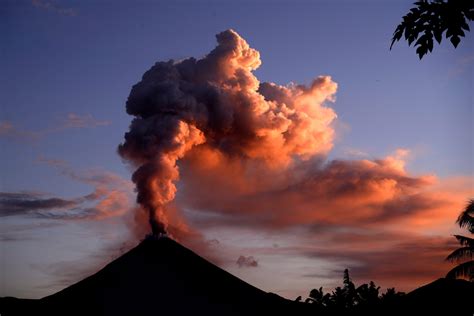 Volcano facts